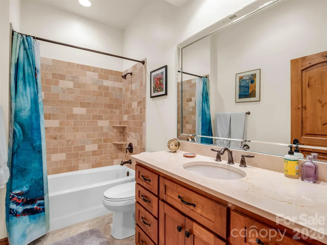 Photo of 153 Glenn Court