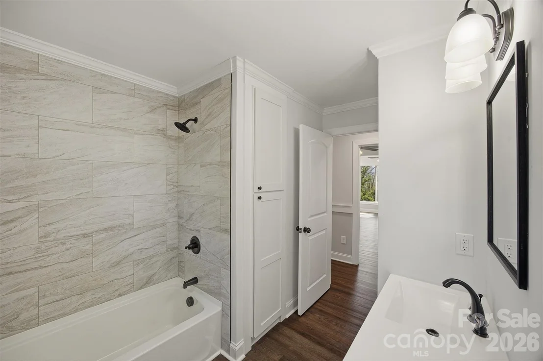 Photo of 223 W Park Drive