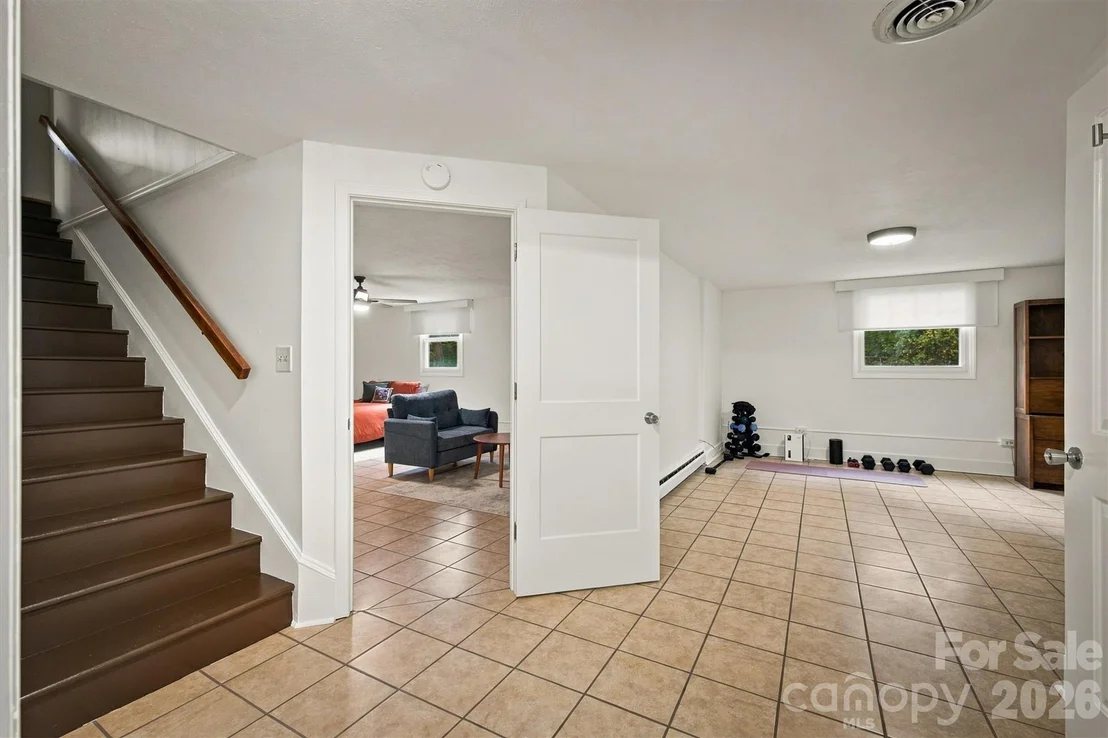 Photo of 214 Morehead Street