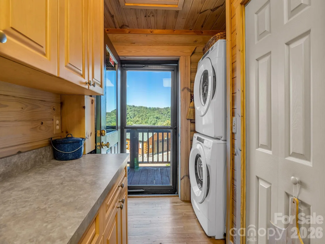 Photo of 762 Valley View Drive