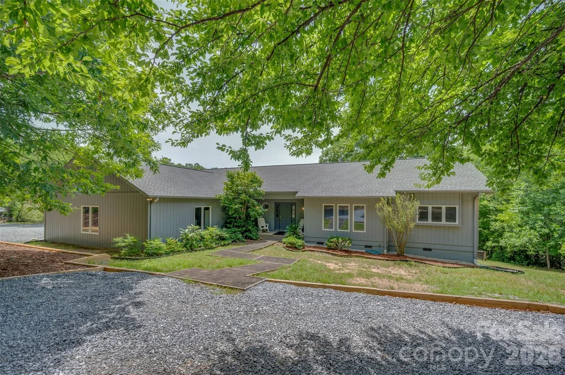 Photo of 441 Lower Ridgeview Road