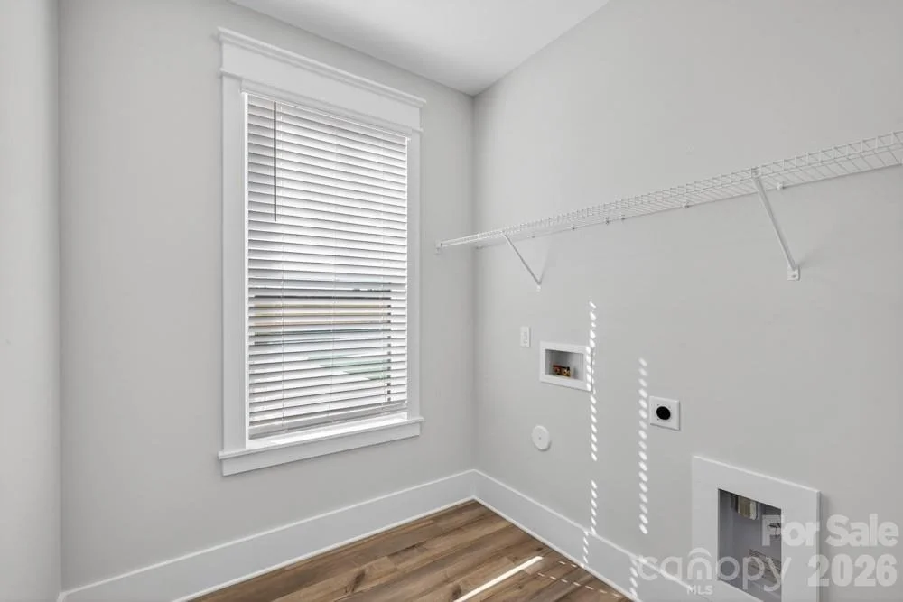 Photo of 1652 Dresden Drive
