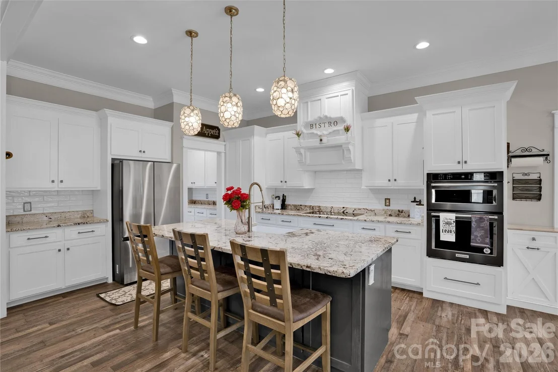 Photo of 2138 Lockhart Road