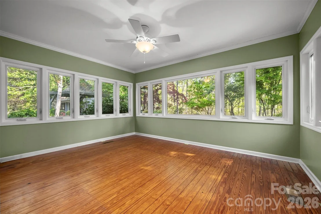 Photo of 176 Fox Run Lane