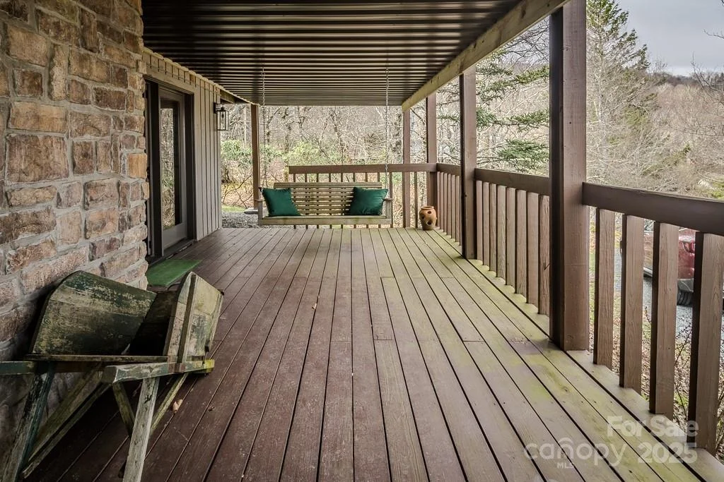 Photo of 130 Skiway Circle