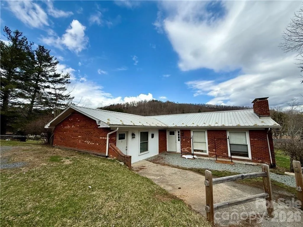 Photo of 210 Howards Creek Road