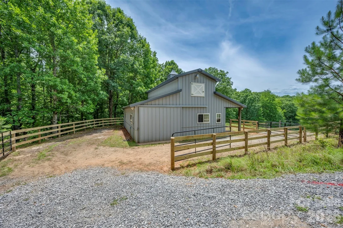 Photo of 441 Lower Ridgeview Road