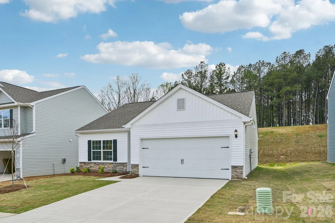 Photo of 712 Willow Estates Drive
