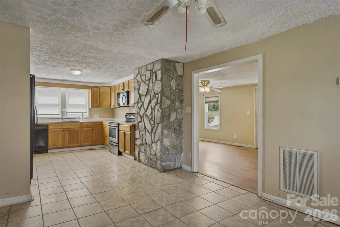 Photo of 2566 Andrews Circle
