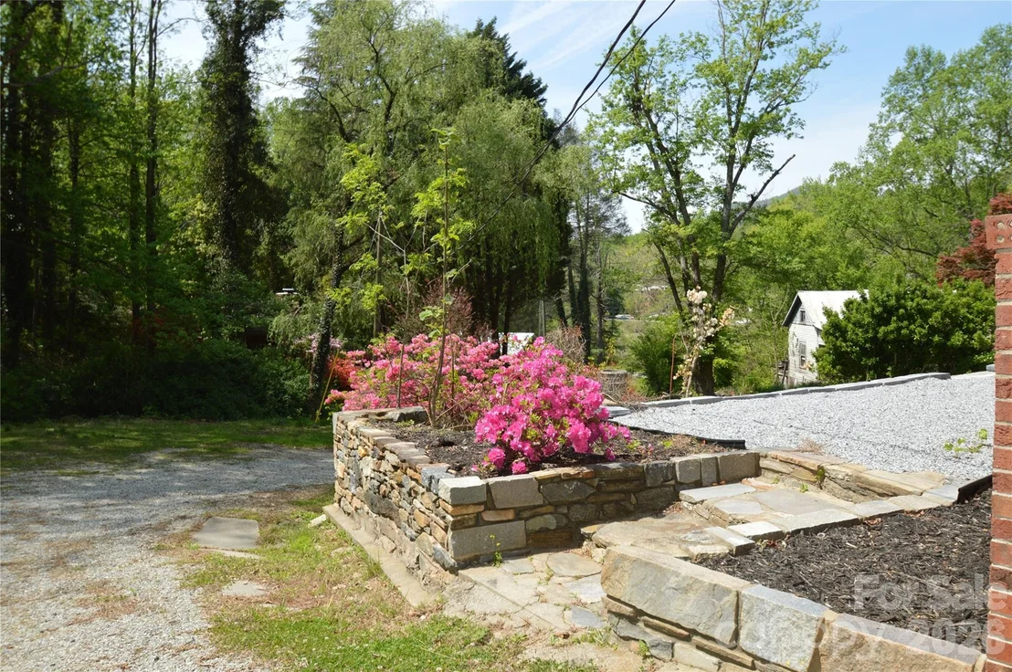 Photo of 191 Flat Rock Hill Road