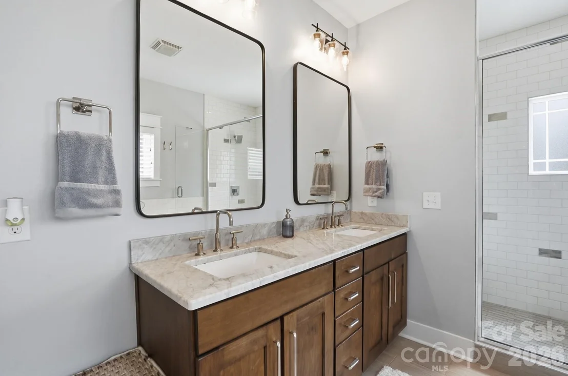 Photo of 2501 Marshall Place