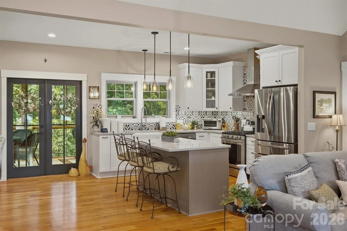 Photo of 124 Beechmont Drive