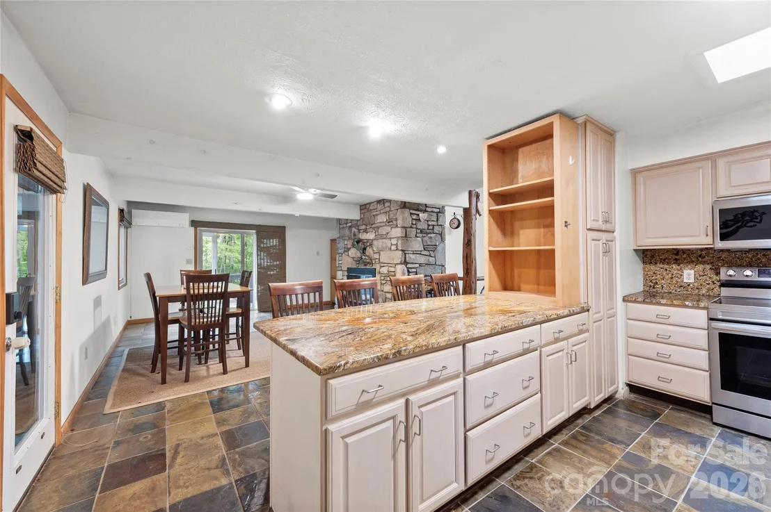 Photo of 1483 Old Fort Road