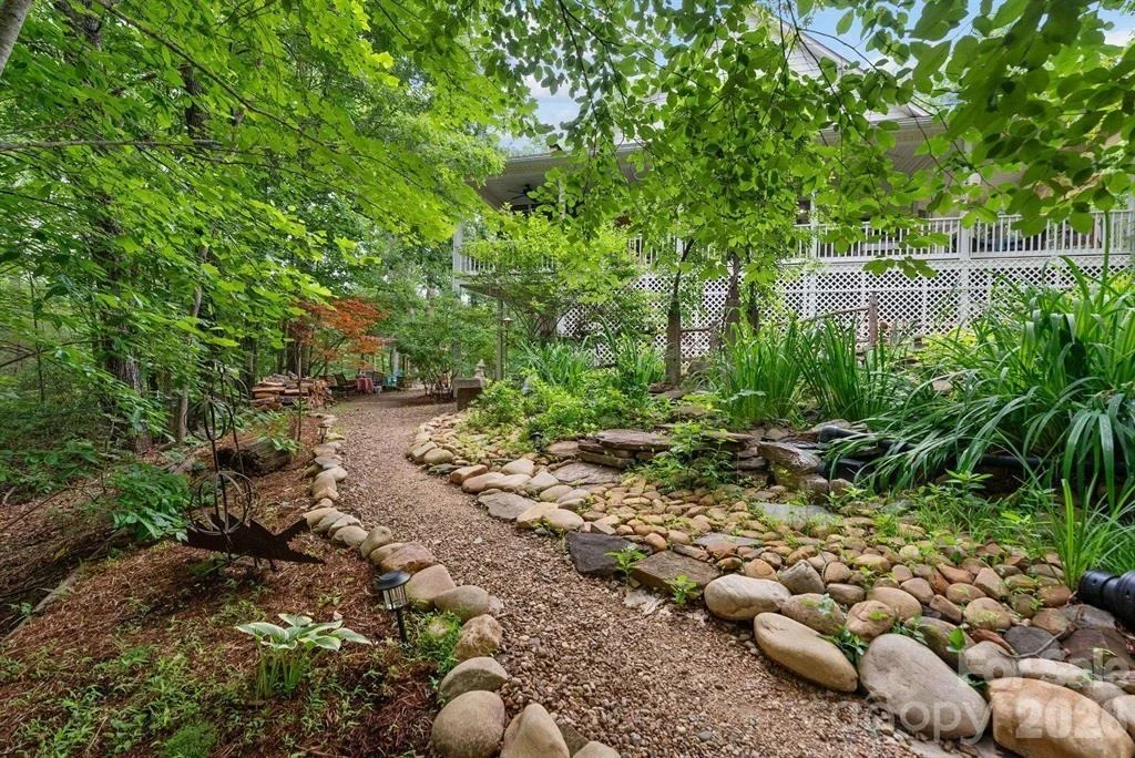 Photo of 175 Green Hills Road