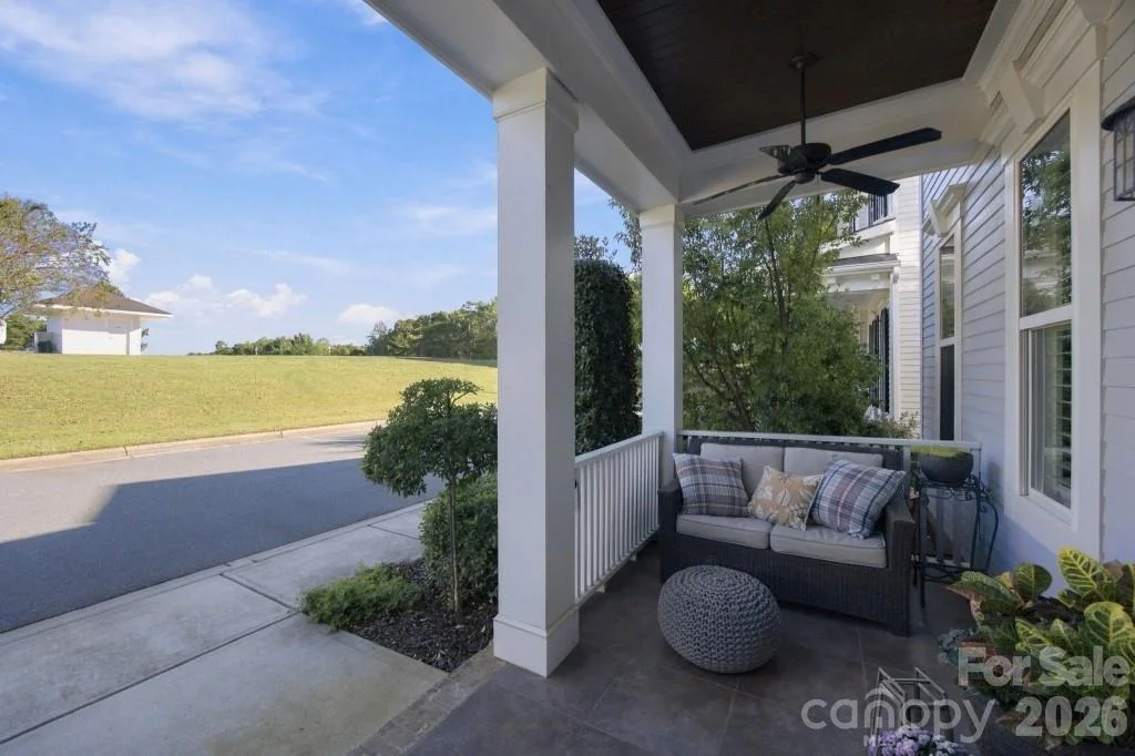 Photo of 720 Loretto Lane