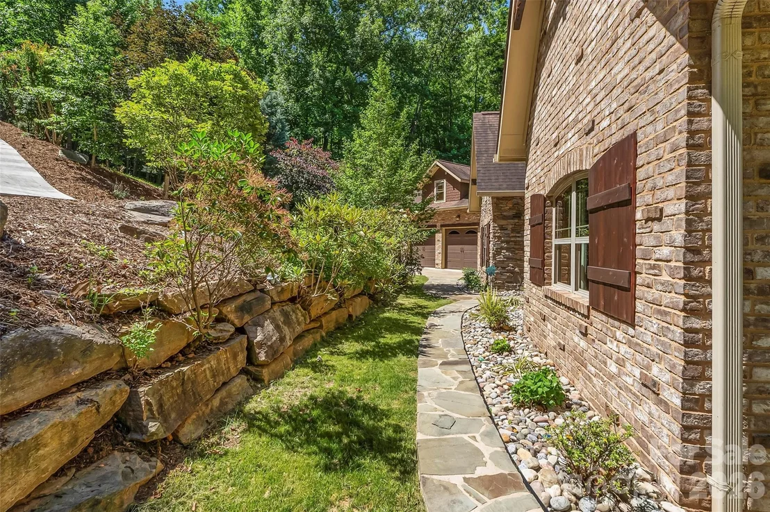 Photo of 1313 High Trail Drive