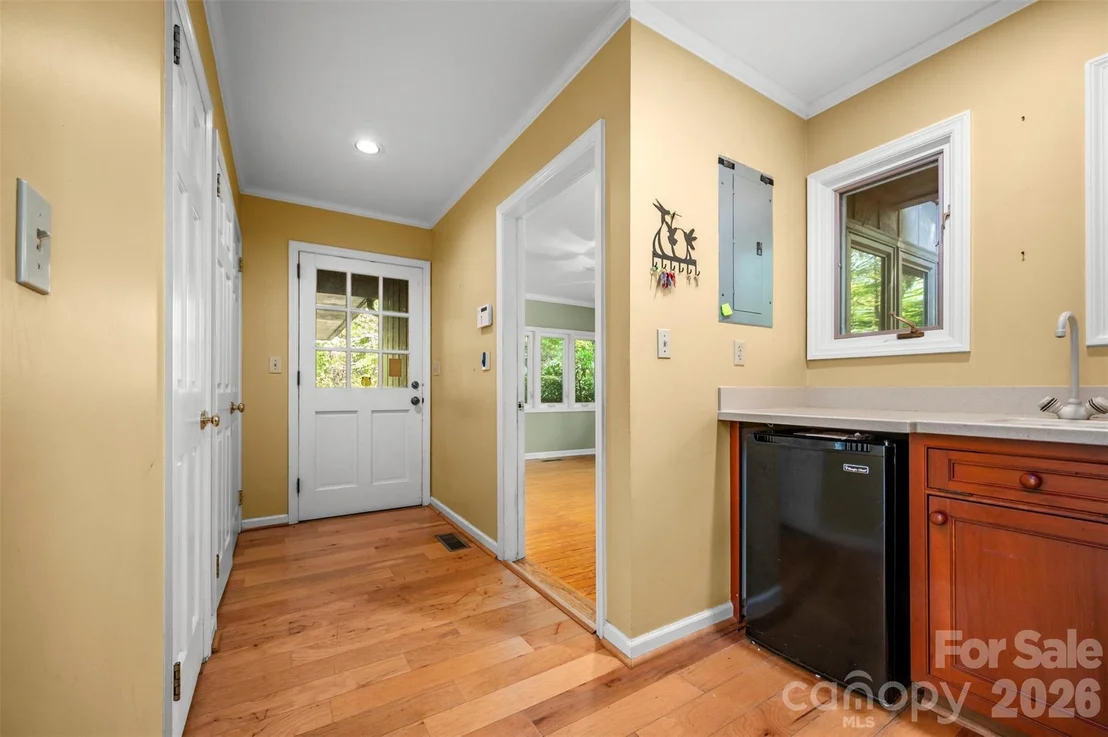 Photo of 176 Fox Run Lane