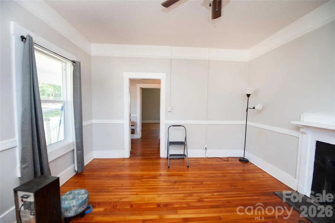 Photo of 128 Fleming Avenue