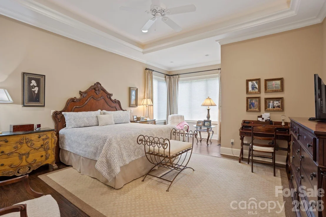 Photo of 390 Shipman Parkway