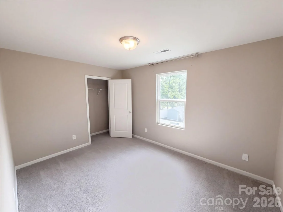 Photo of 838 Sorrel Lane