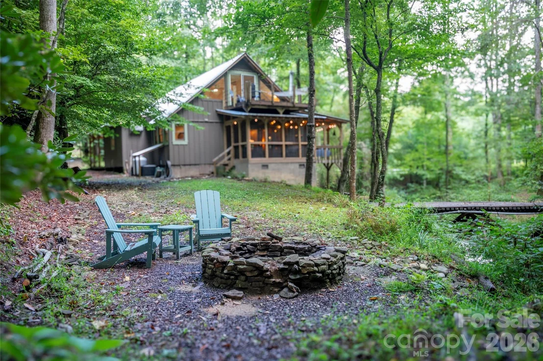 Photo of 2218 Mountain Page Road