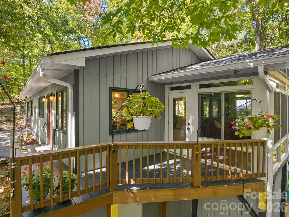 Photo of 1238 Soquili Drive