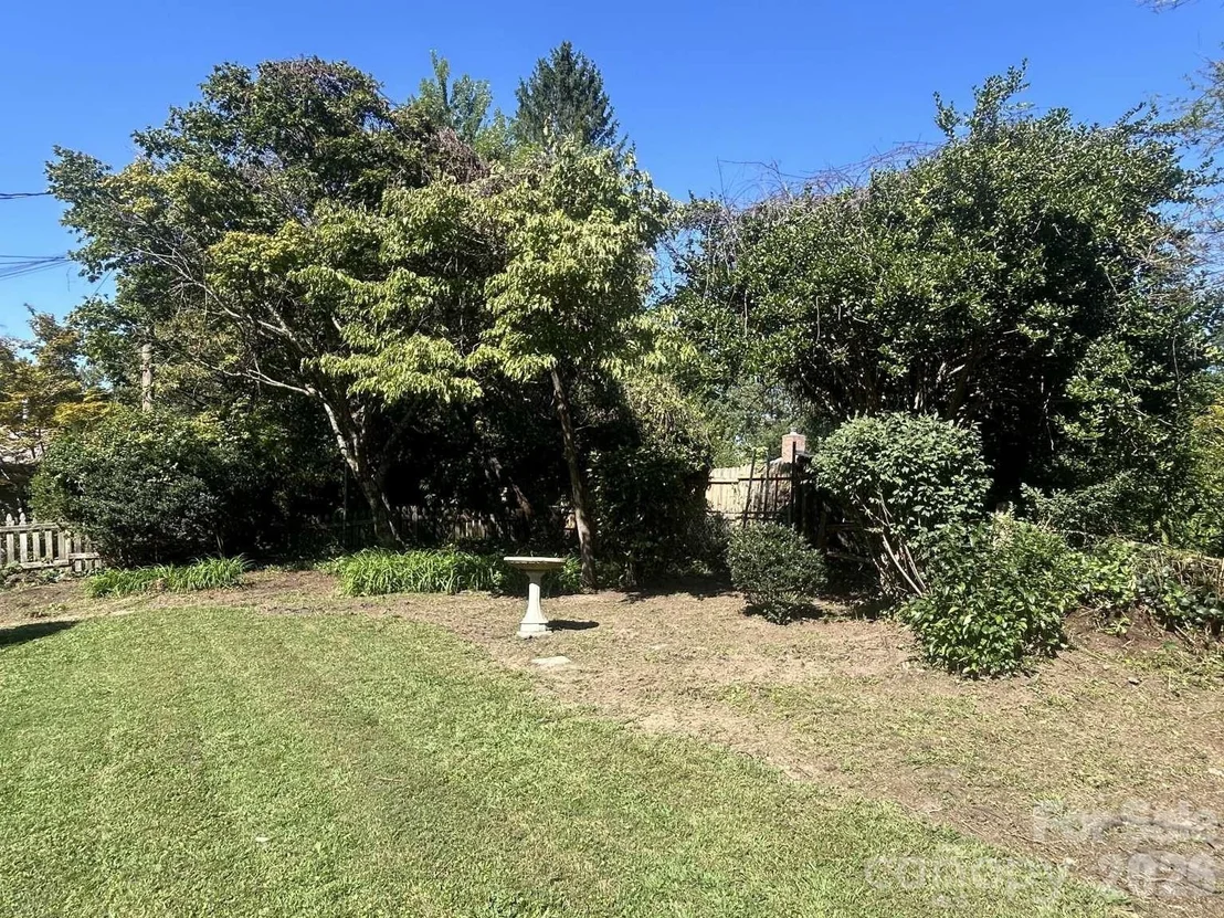Photo of 1225 Pinebrook Circle