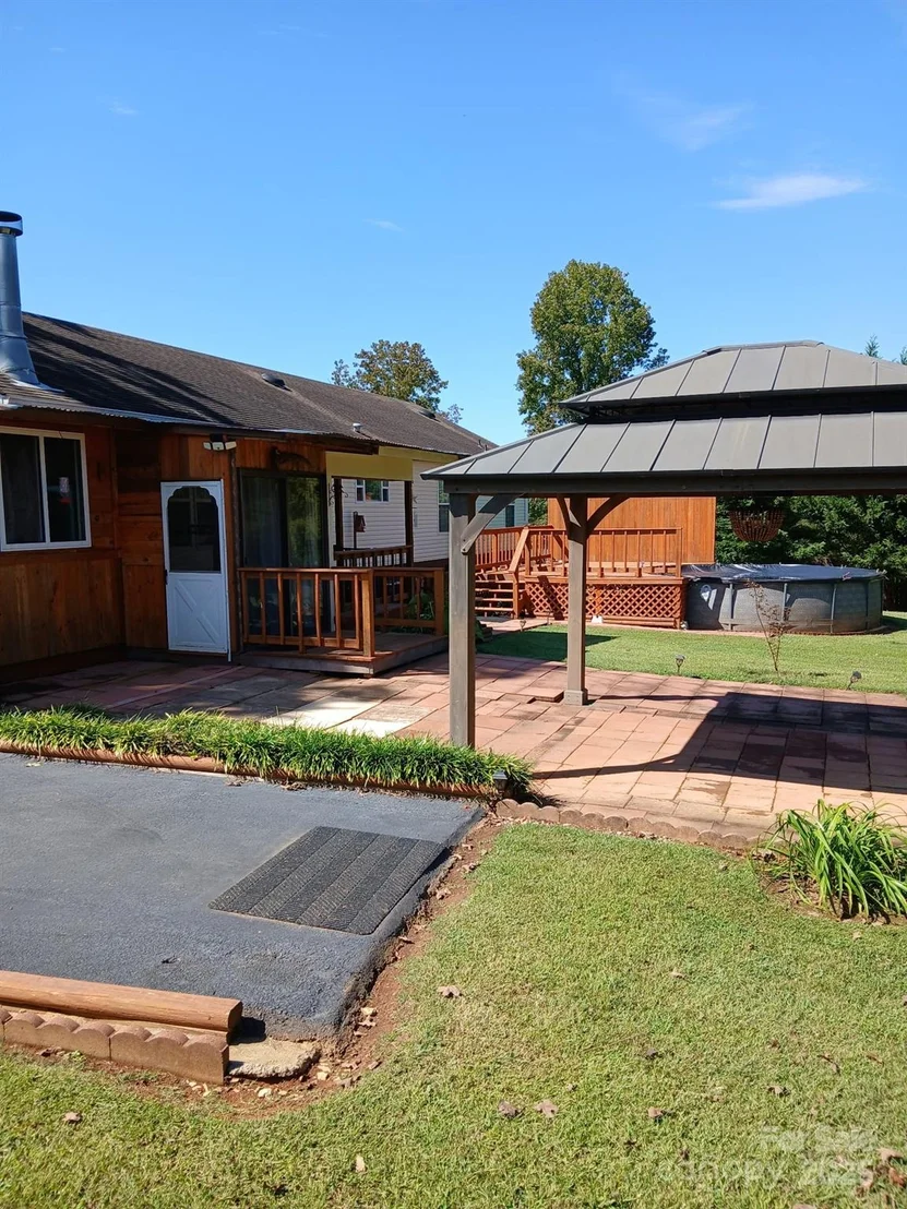 Photo of 218 Muldoon Lane