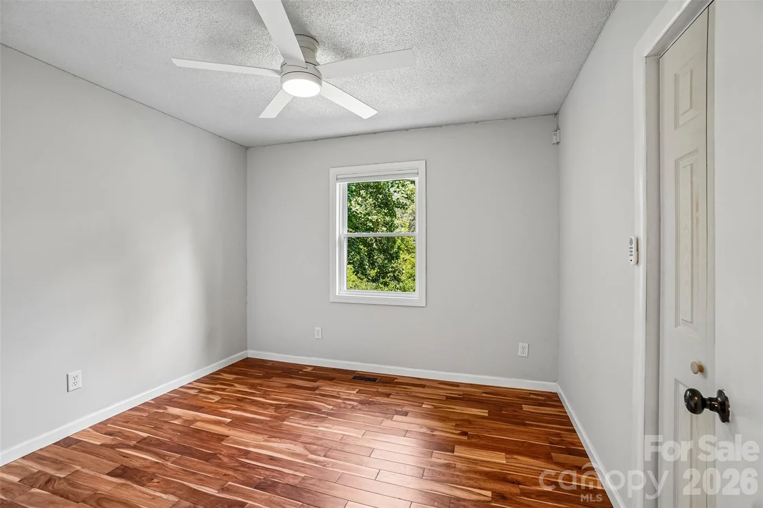 Photo of 19 Jupiter Heights