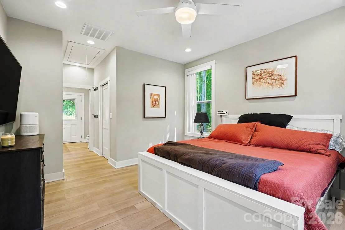 Photo of 1241 Hayes Road