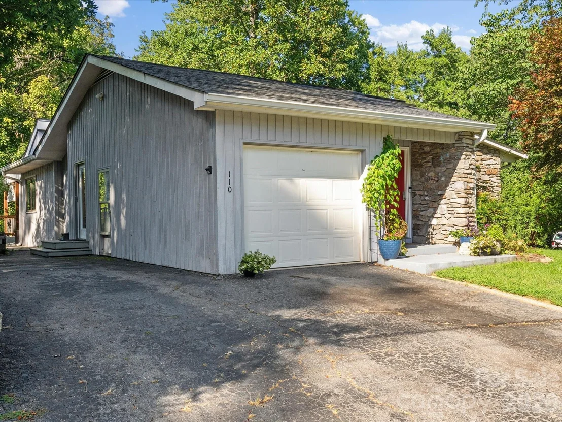 Photo of 110 Aurora Drive