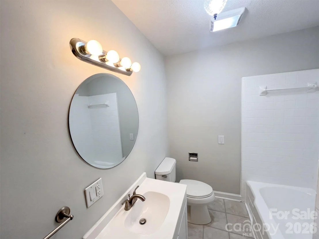 Photo of 905 3rd Street