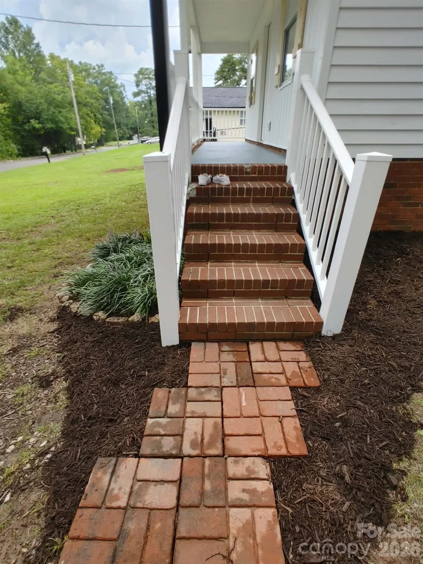 Photo of 700 Harmon Road