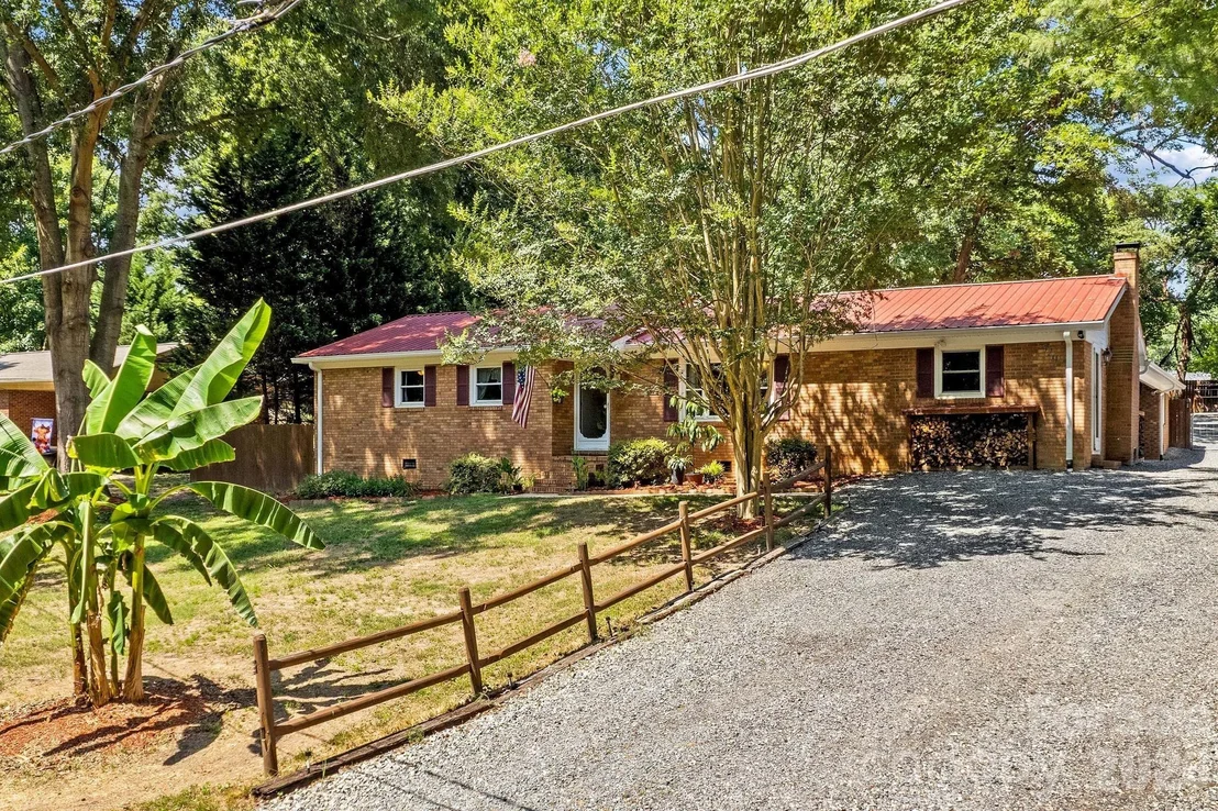 Photo of 320 Miller Drive