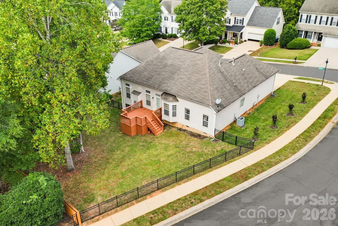 Photo of 13330 Edgetree Drive