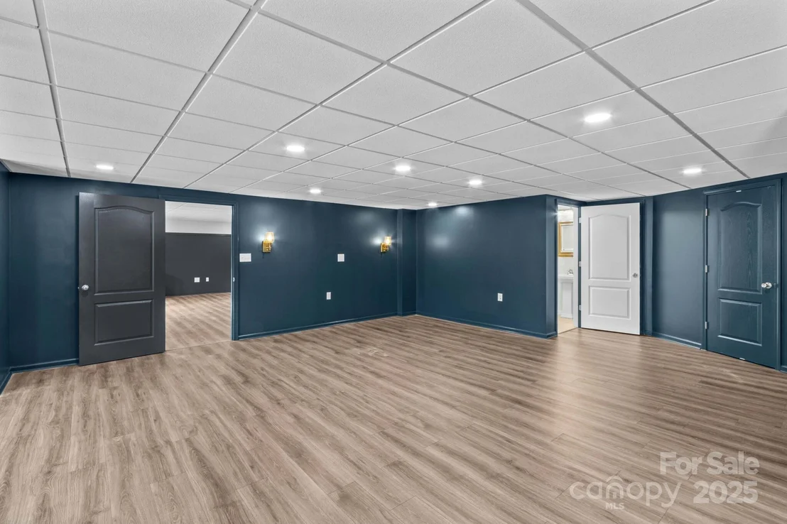 Photo of 415 Autumnlight Drive