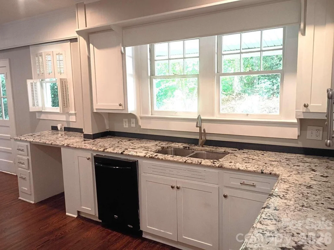 Photo of 403 N Cannon Boulevard