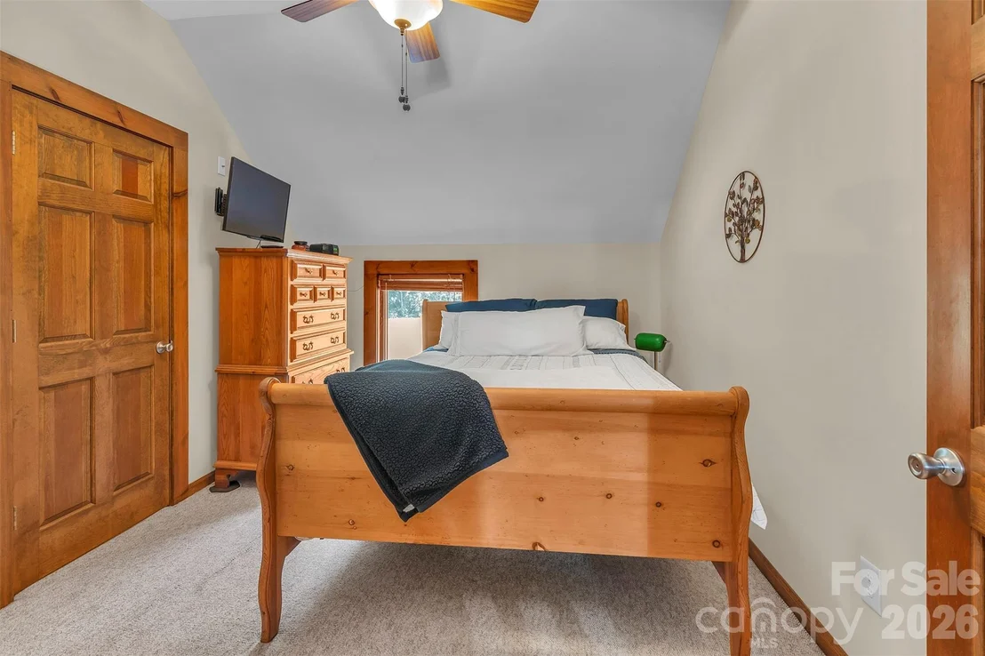 Photo of 105 Winchester Drive