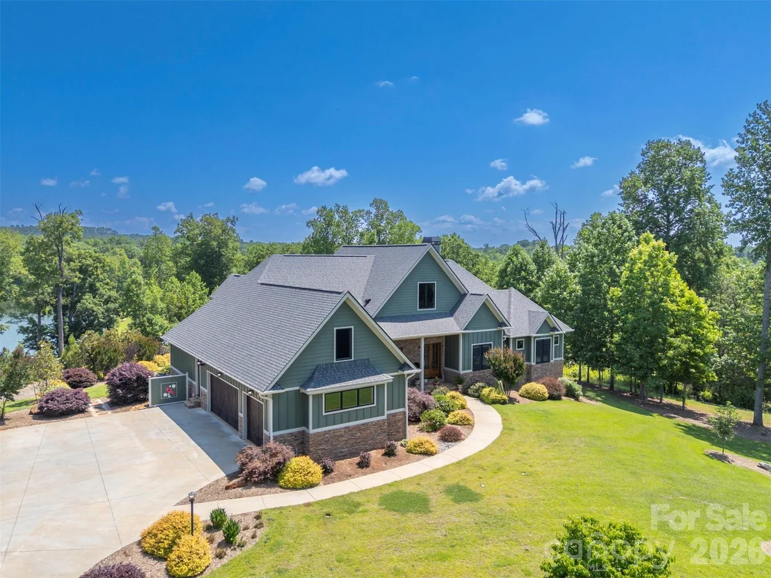 Photo of 398 Mapleton Lane