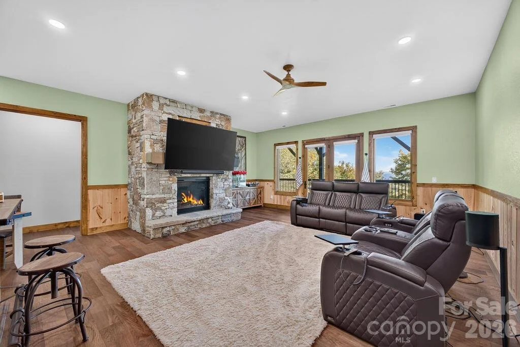 Photo of 1230 Asgi Trail