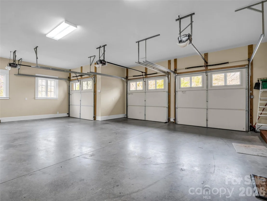 Photo of 565 Chestertown Drive