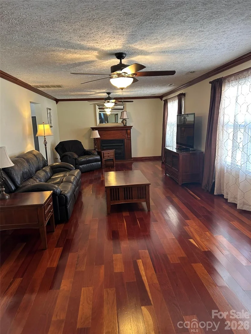 Photo of 323 Swamp Fox Drive