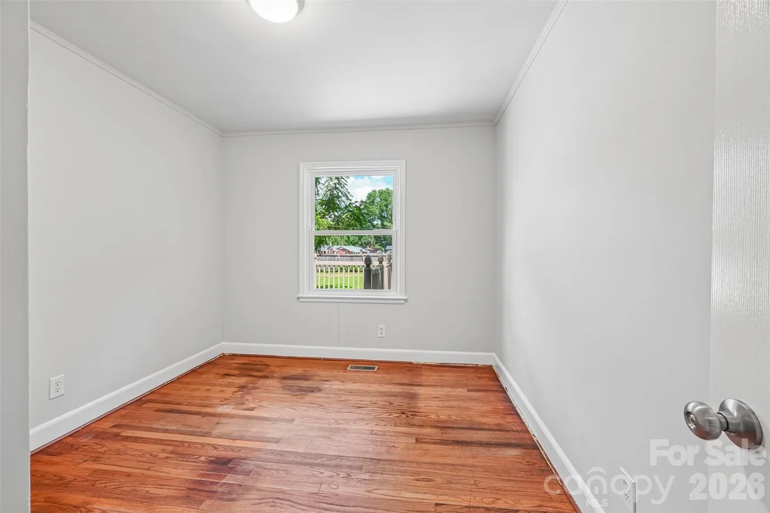 Photo of 808 Lowery Street