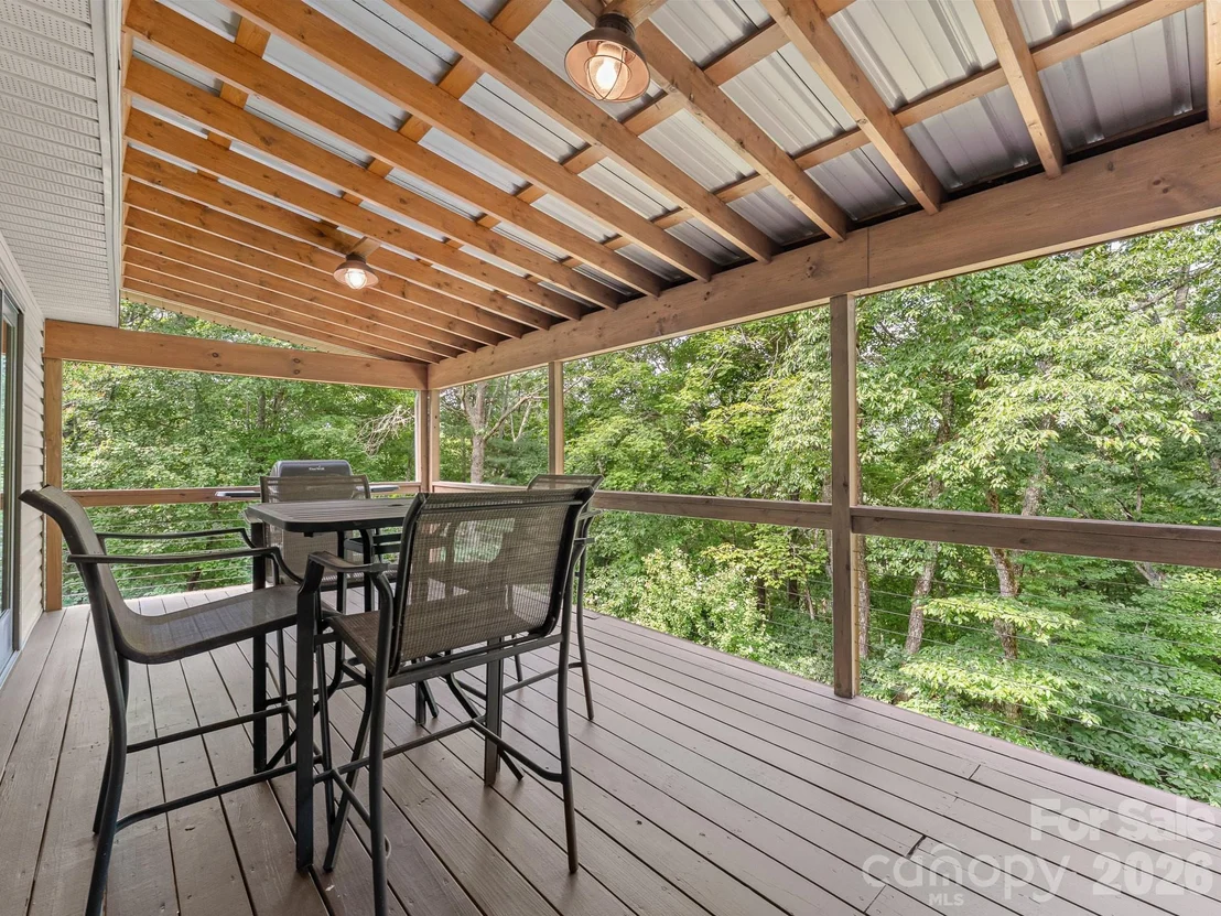 Photo of 620 Thunder Road