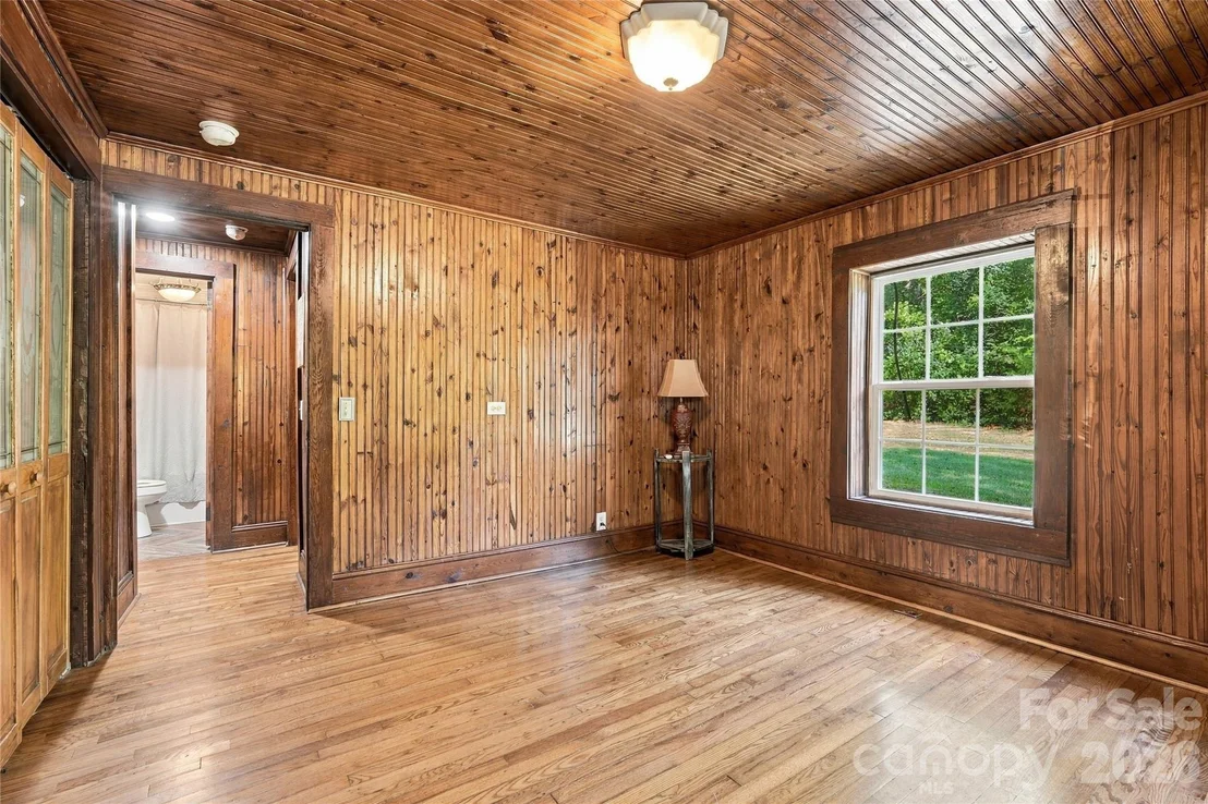 Photo of 114 Beacon Hill Road
