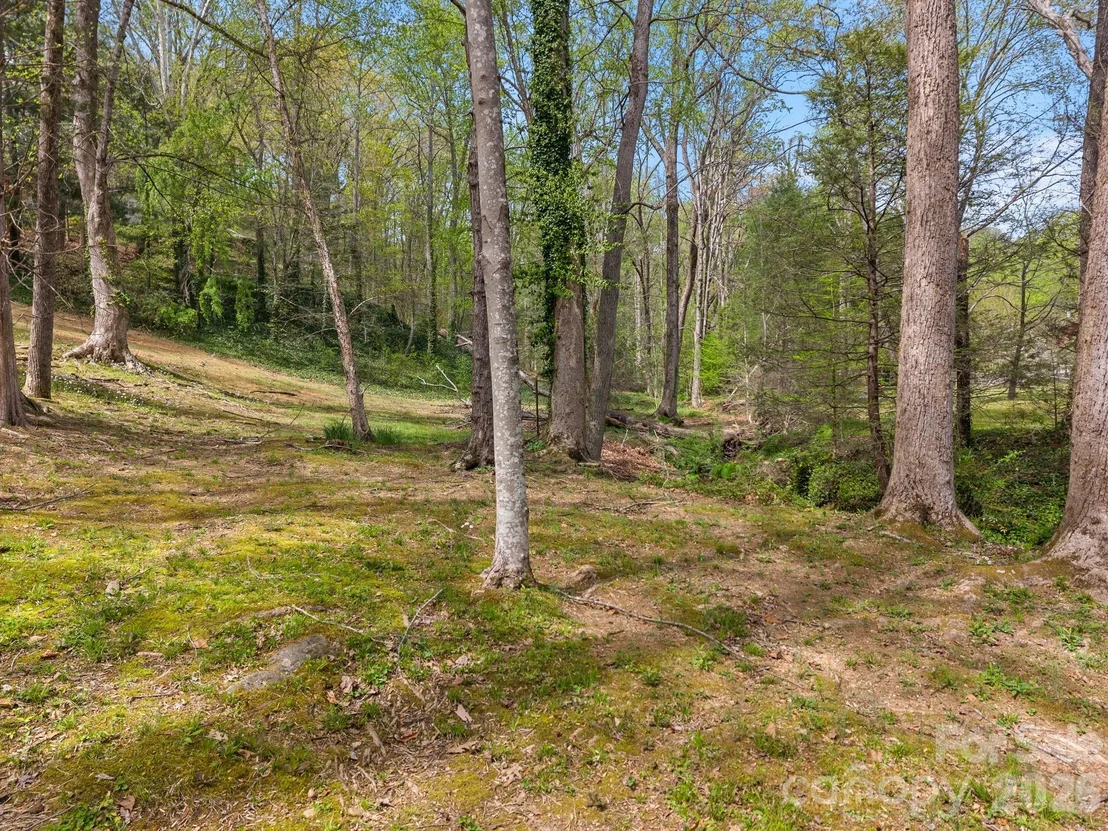 Photo of 140 Meadowlark Drive