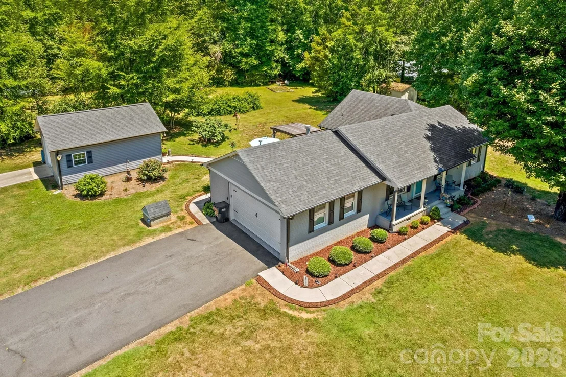 Photo of 465 Bonanza Drive