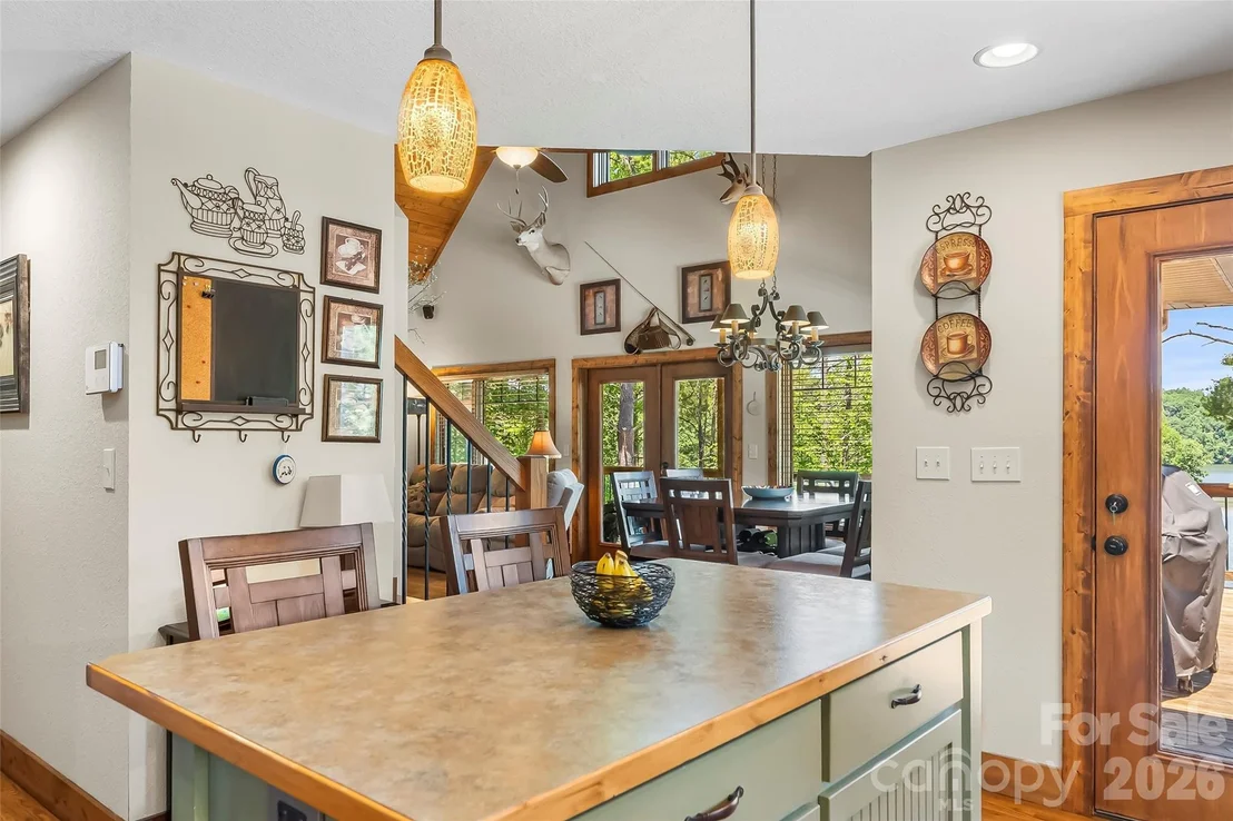 Photo of 590 Larkhaven Drive