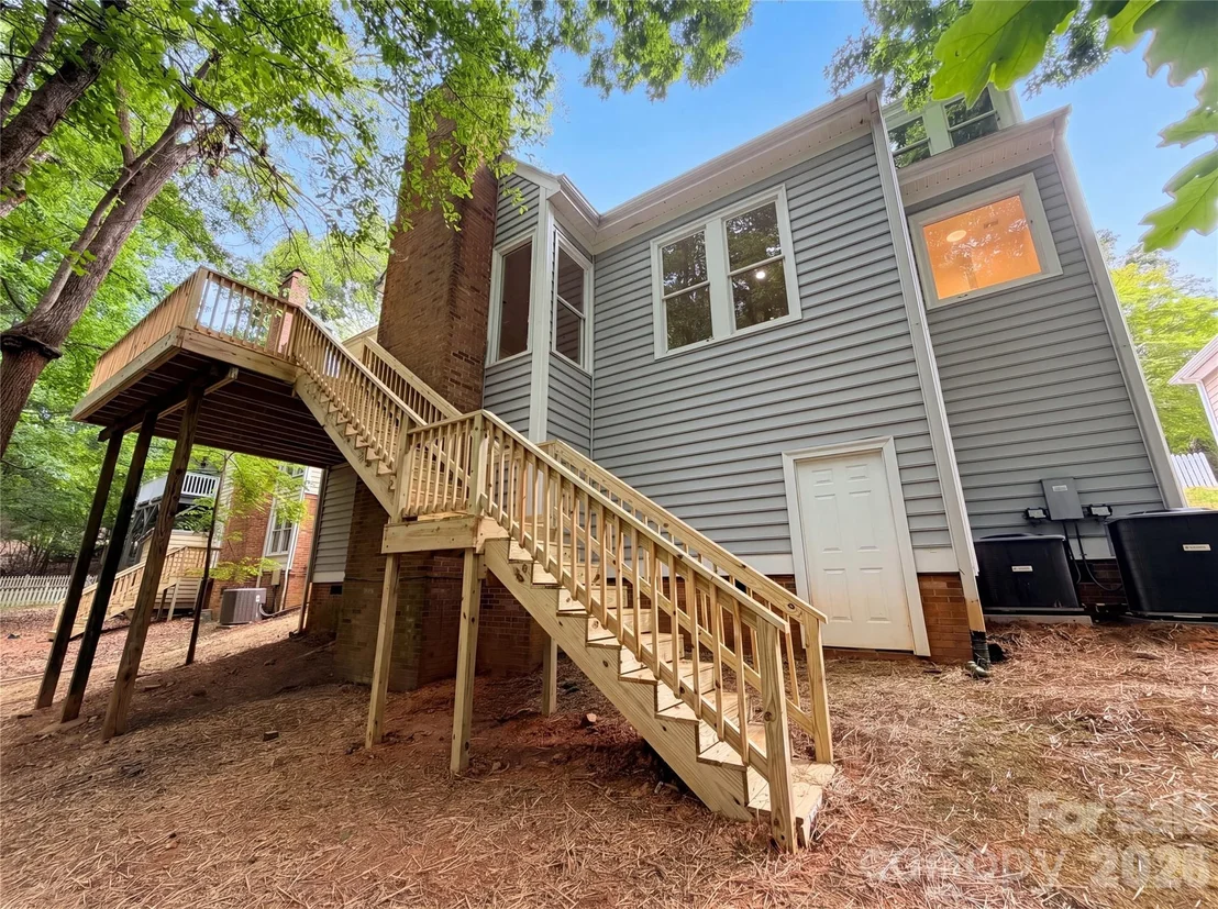 Photo of 5908 Bookbinders Lane