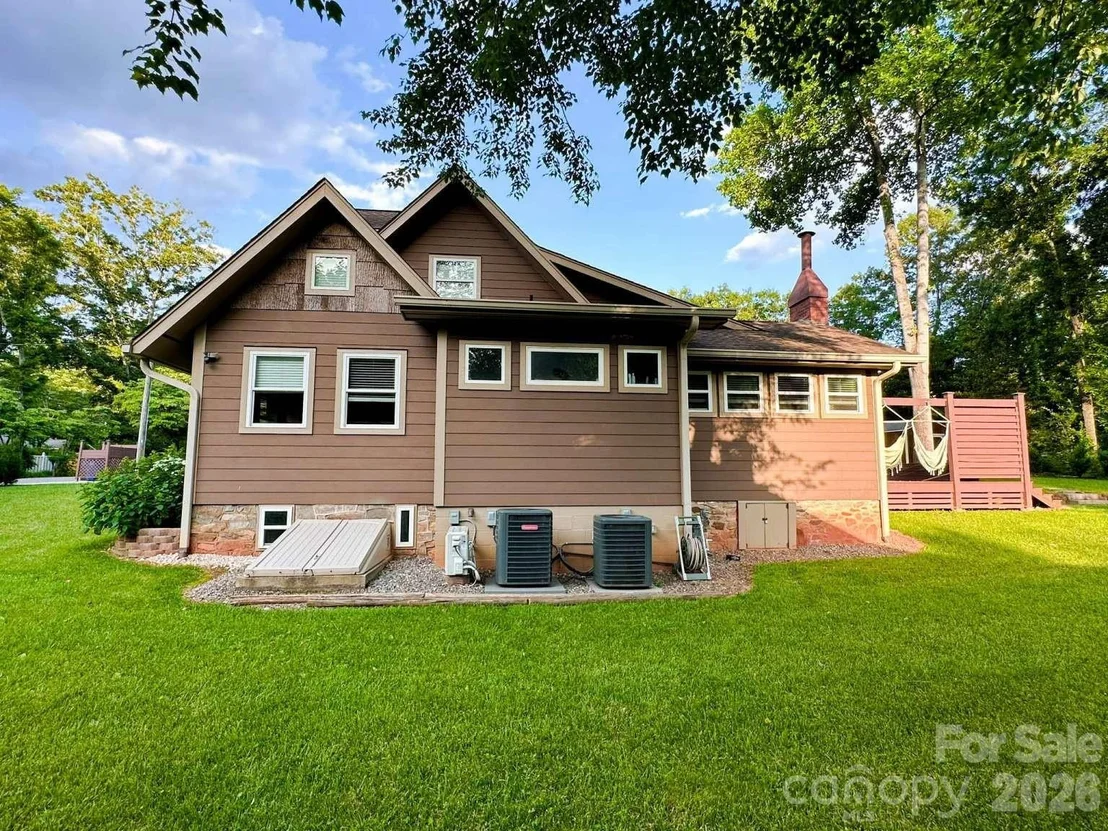 Photo of 141 Carnegie Road